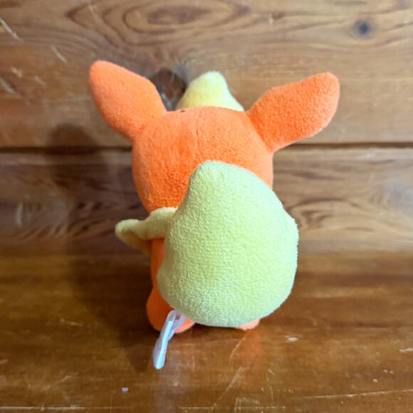 Pokemon 2010 Flareon Pokedoll Plush Pokemon Center - Picture 6 of 7